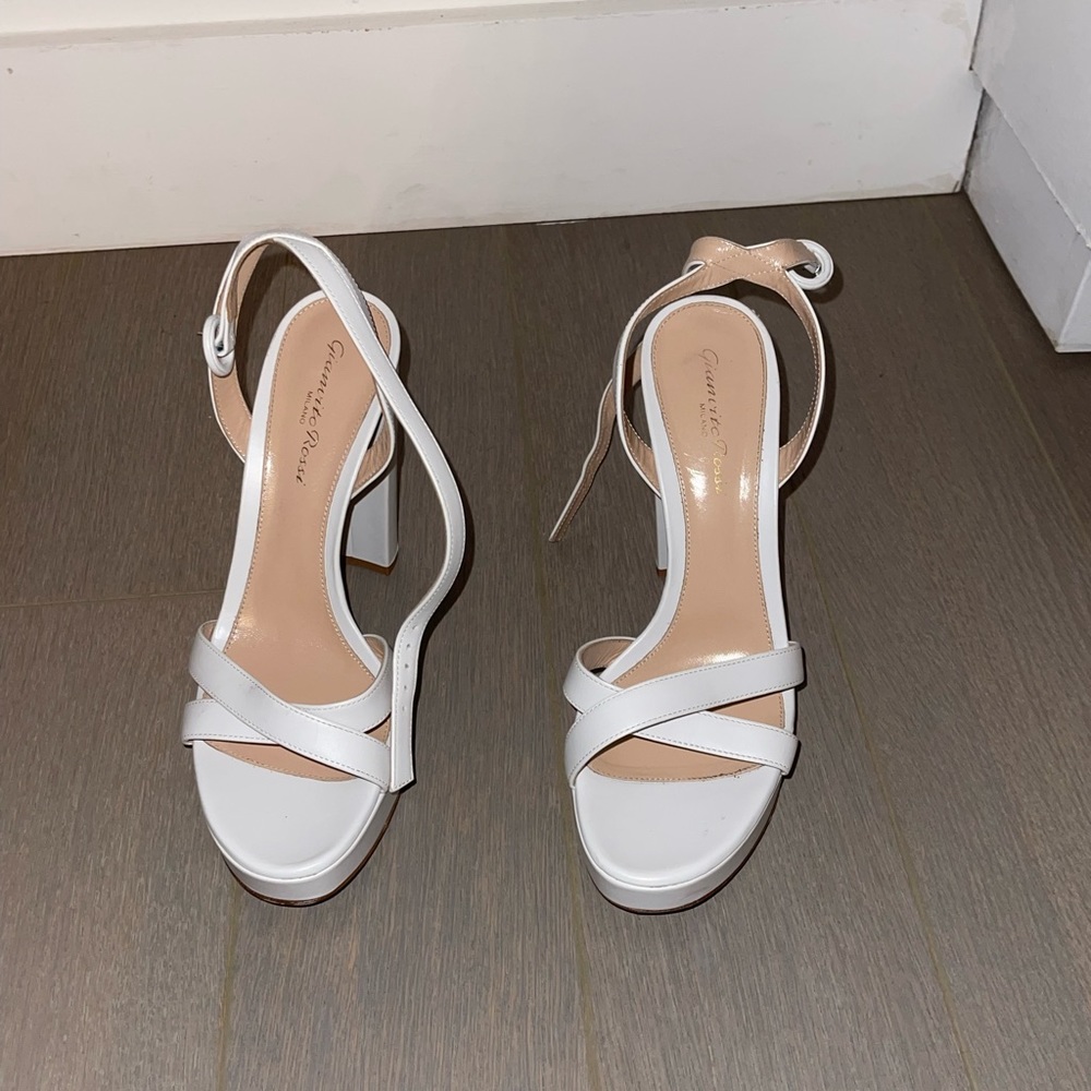 White Gianvito Rossi Platform Sandals, only worn once, 3.75 inch heel